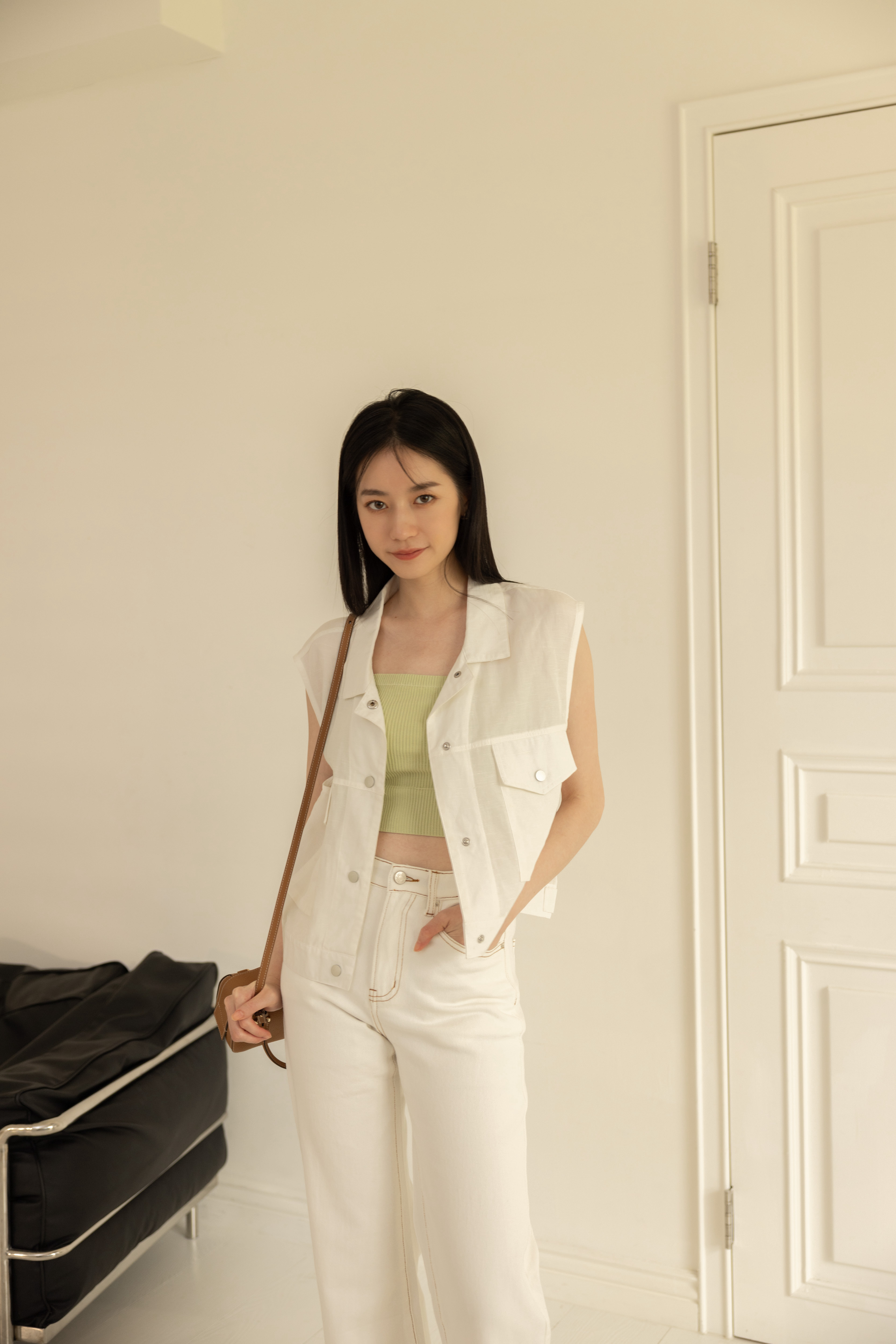 率性大口袋棉麻白背心