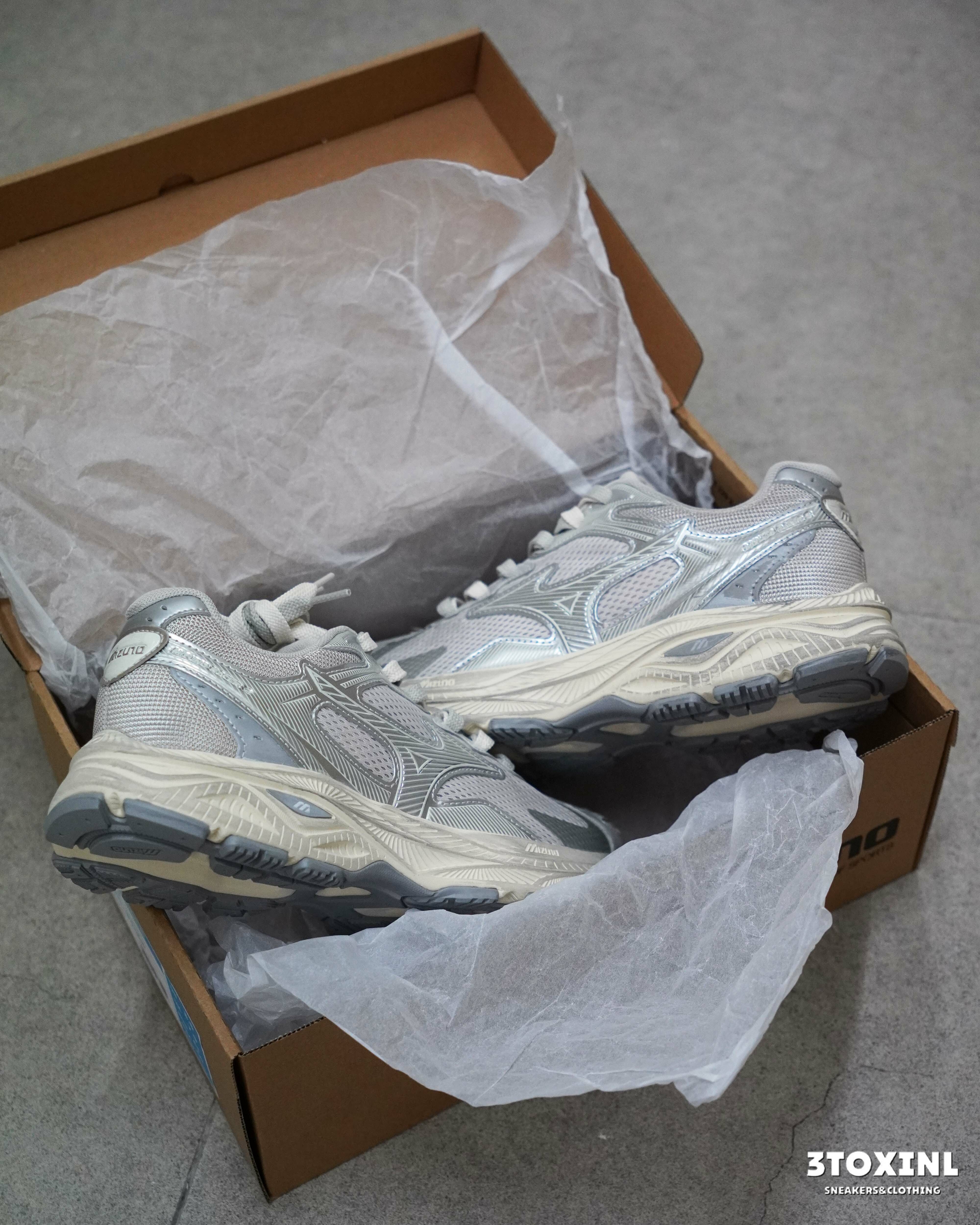 (預訂) Mizuno Racer S - D1GH223518