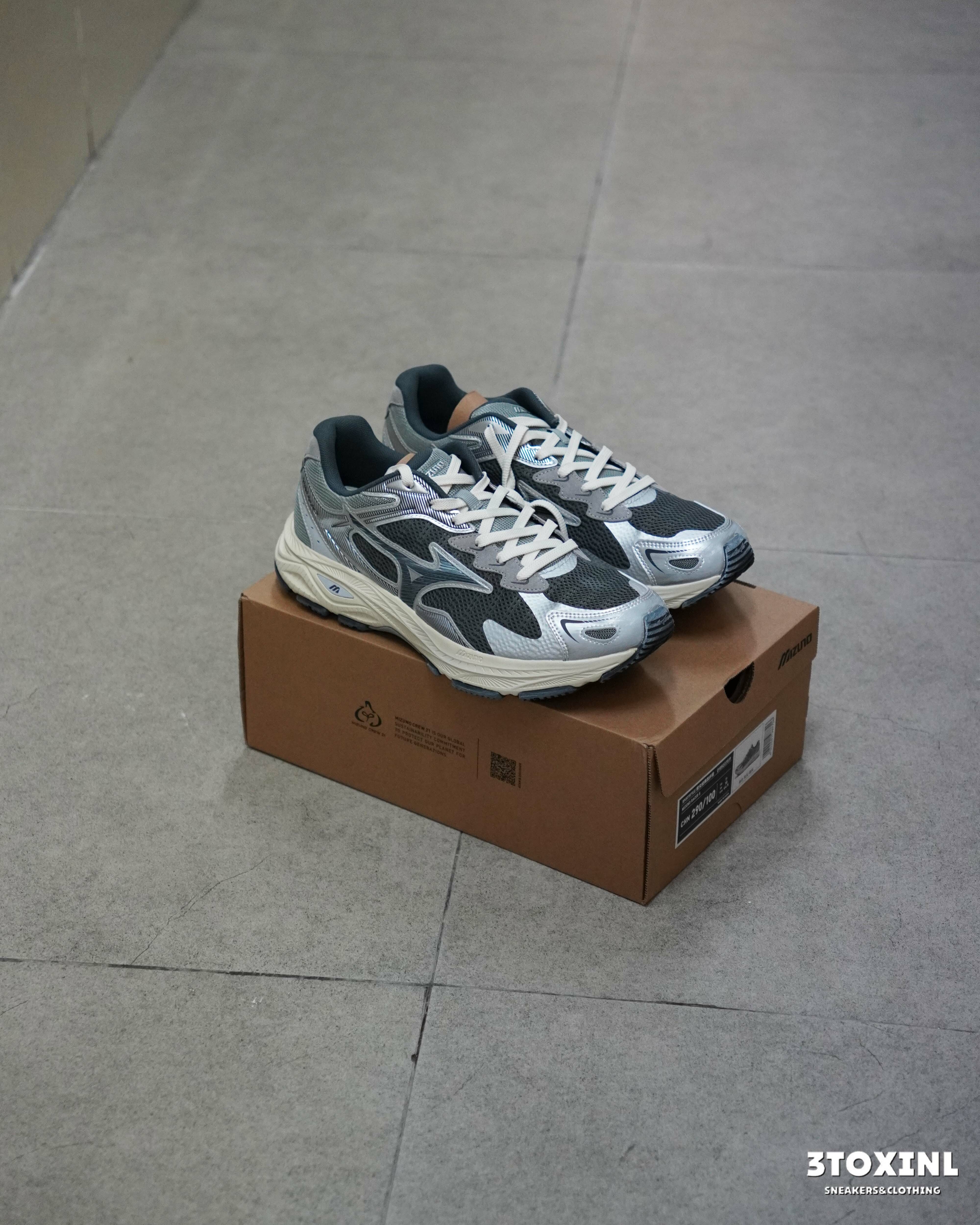 (預訂) Mizuno Racer S - D1GH223519