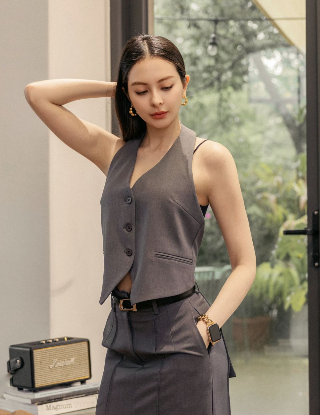 繞脖排扣西裝背心（深灰色/2尺寸）