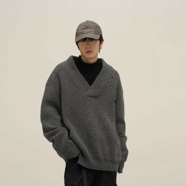 Popular big V-neck ripped pullover sweater [Gray M-XL sizes, please confirm the delivery size with customer service after placing the order]