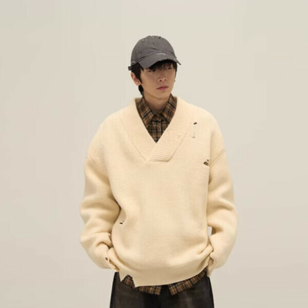 Popular large V-neck ripped pullover sweater [Apricot color M-XL, please confirm the delivery size with customer service after placing the order]