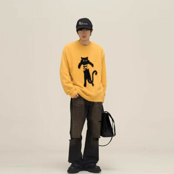 Popular kitten sweater for couples, loose and lazy style [yellow M-L size, please confirm the delivery size with customer service after placing the order]