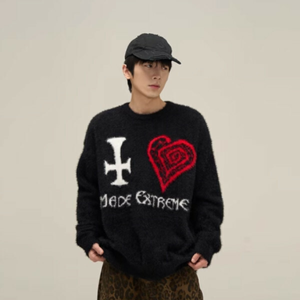 Popular round-neck sweater with love jacquard design [black size M-2XL, please confirm the delivery size with customer service after placing the order]