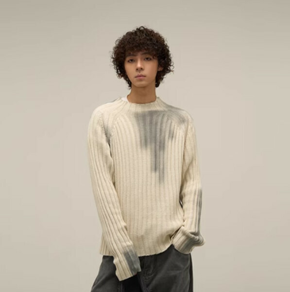 Popular distressed and stained couple sweaters [Apricot M-XL sizes, please confirm the delivery size with customer service after placing the order]