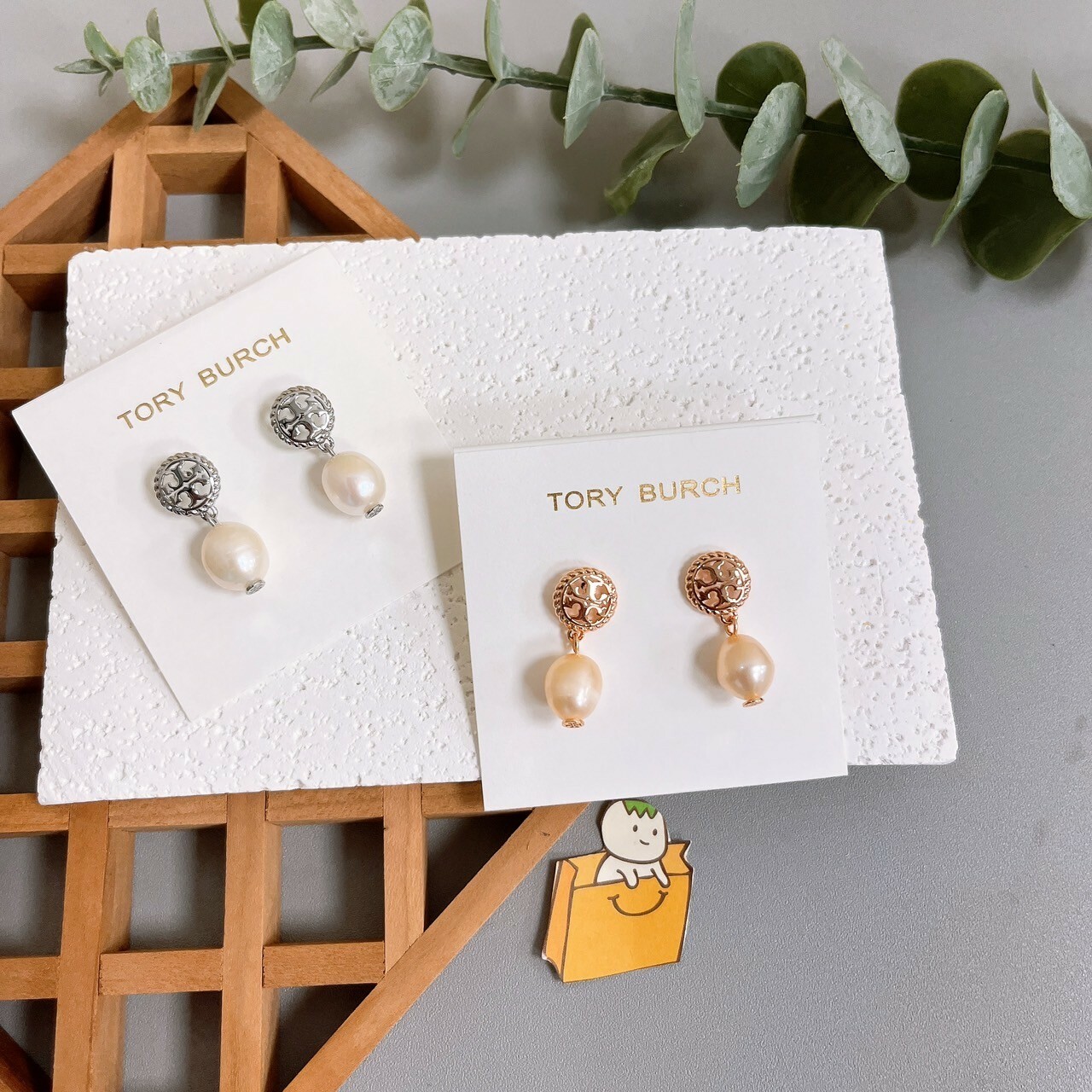 tory burch rope logo drop earring