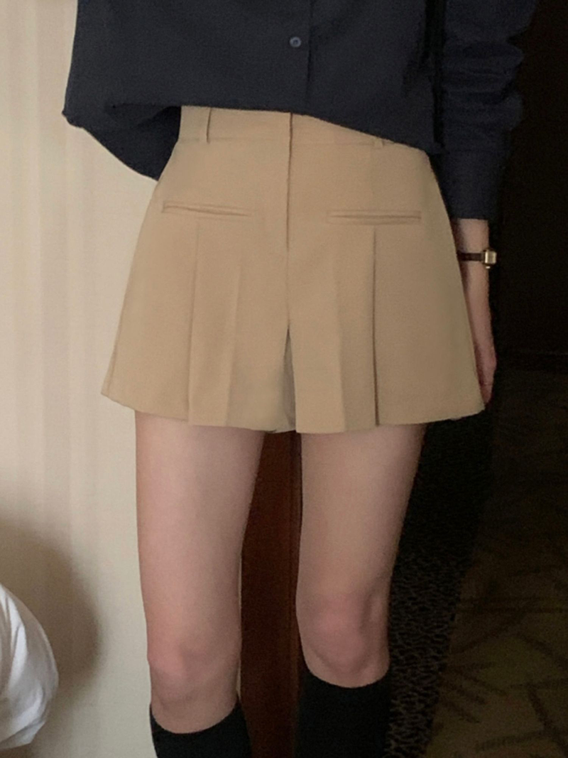 [現貨] 氣質修飾西裝短褲 [ 米黃色 / S ]