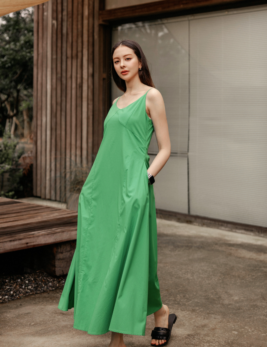 下擺剪接傘襬設計長洋（綠色/3尺寸）