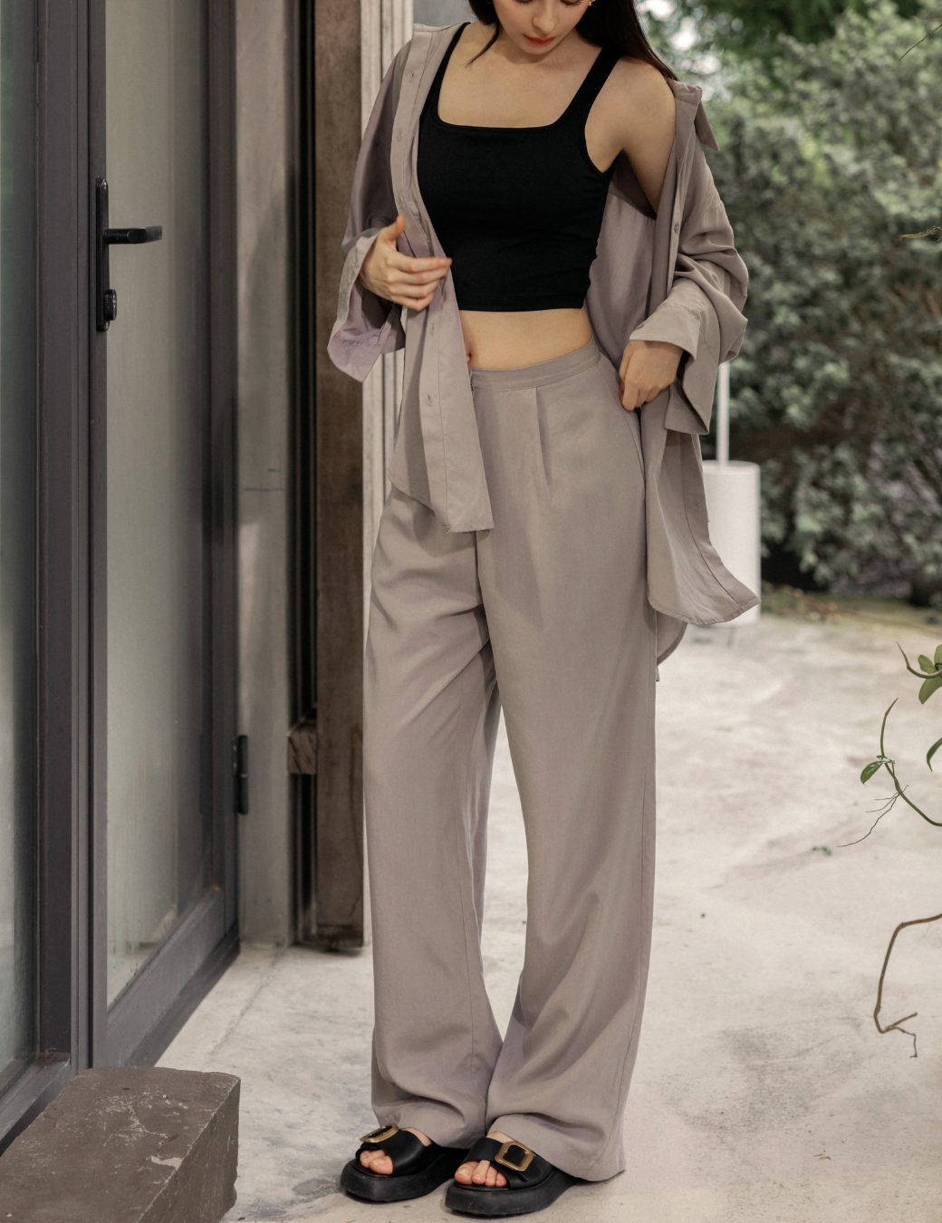 簡約垂墜感緞面寬褲（灰色/3尺寸）