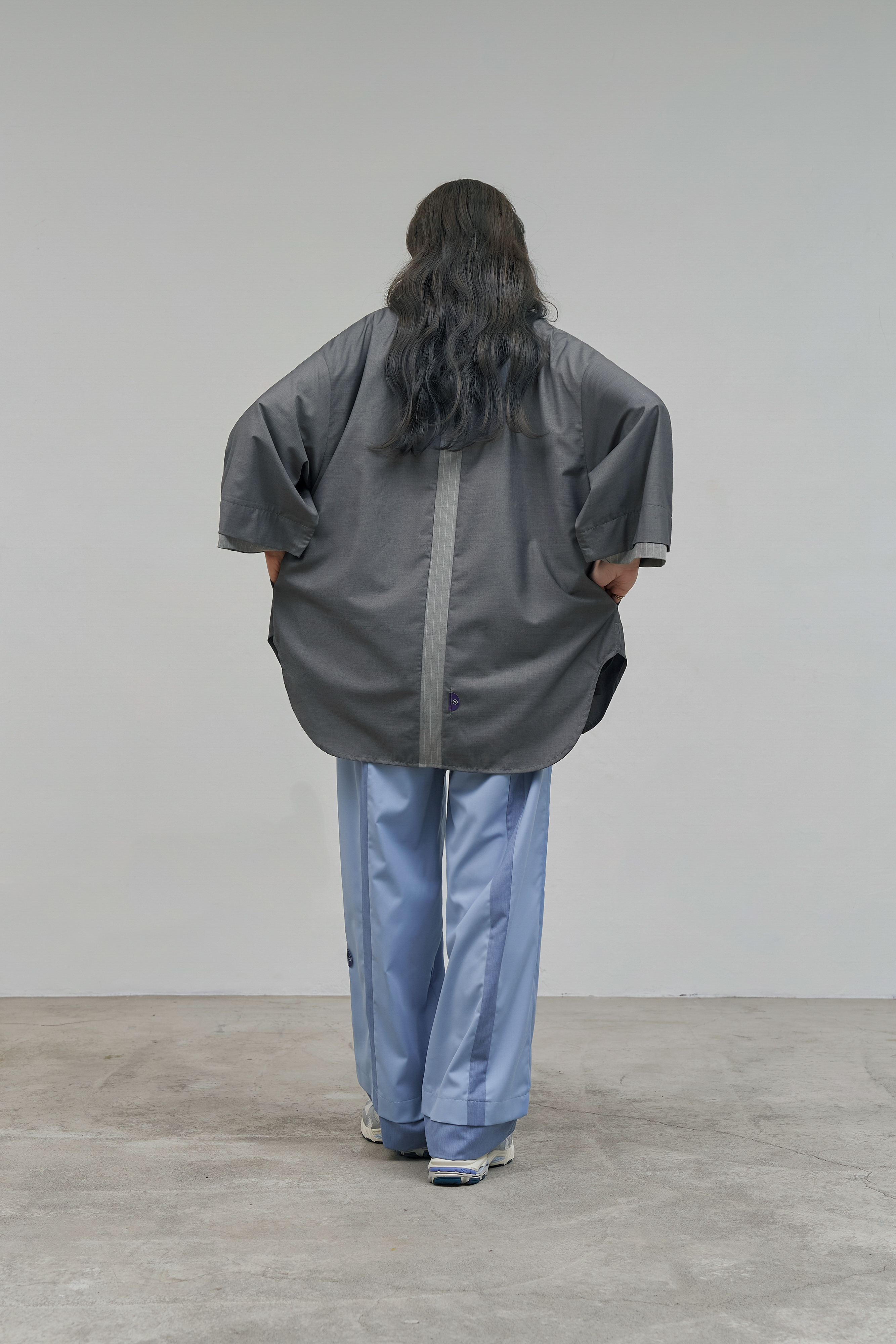 Double Layered Contrast Panel Shirt｜Gray