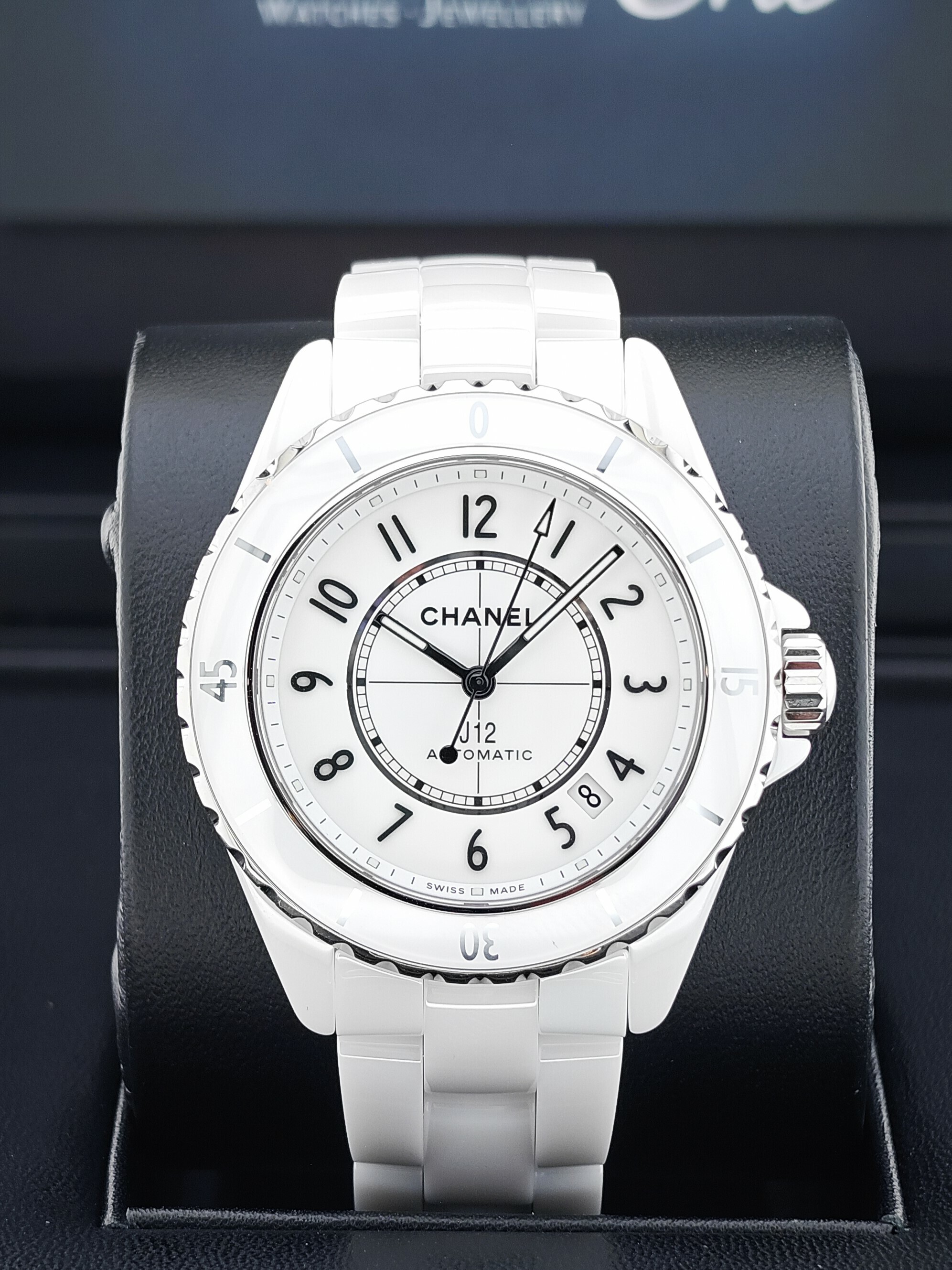 BRAND NEW CHANEL H5700 5700 J12 WHITE DIAL CERAMIC CERAMIC 38 MM