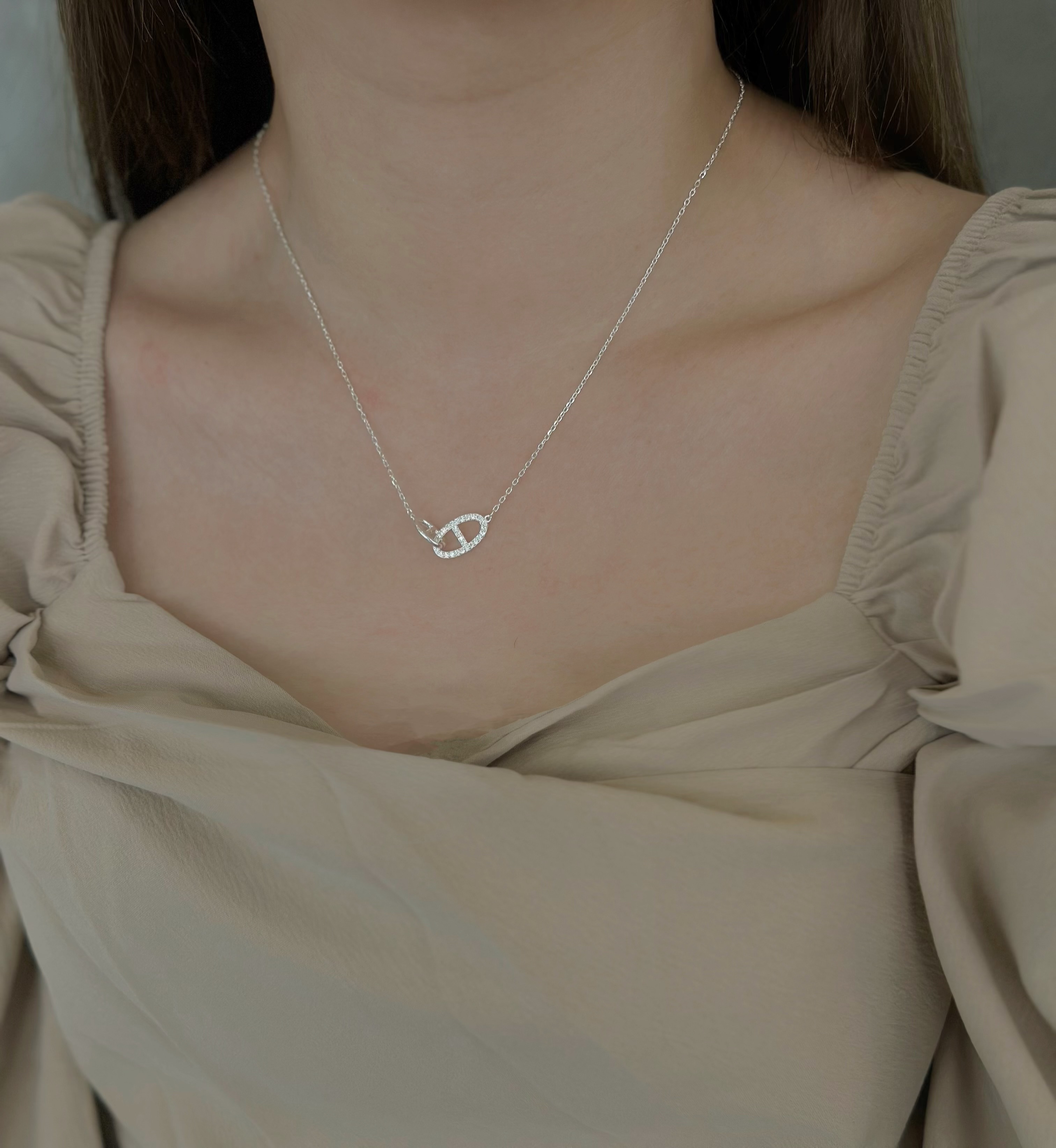 V05排鑽豬鼻相扣純銀鎖骨鏈