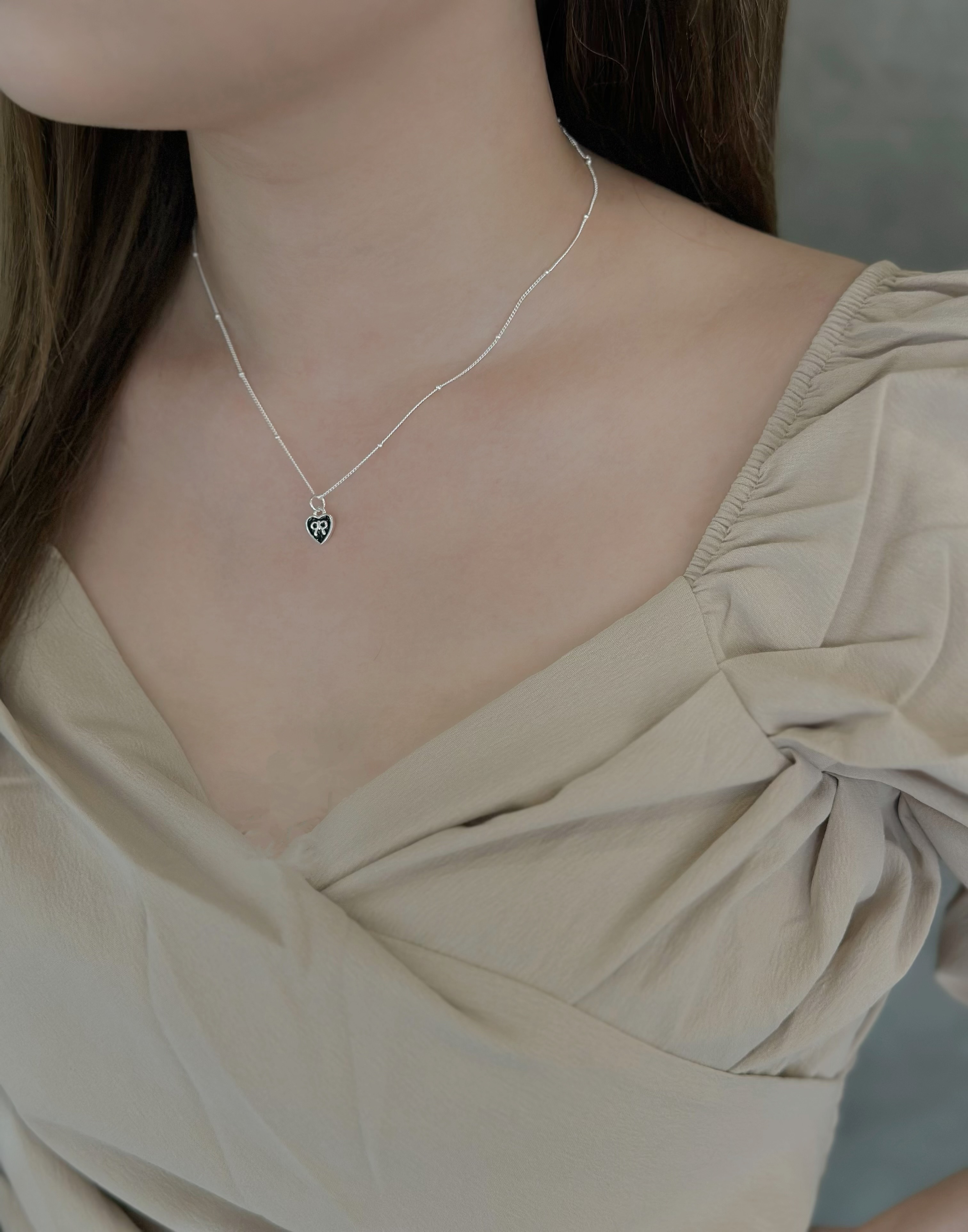 J58蝴蝶結烤漆小愛心純銀鎖骨鏈