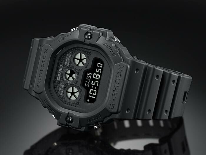 萬年鐘錶 - G-SHOCK    電吉他系列  防震 電子錶  DW-5900BB-1  錶徑 : 46.8 MM