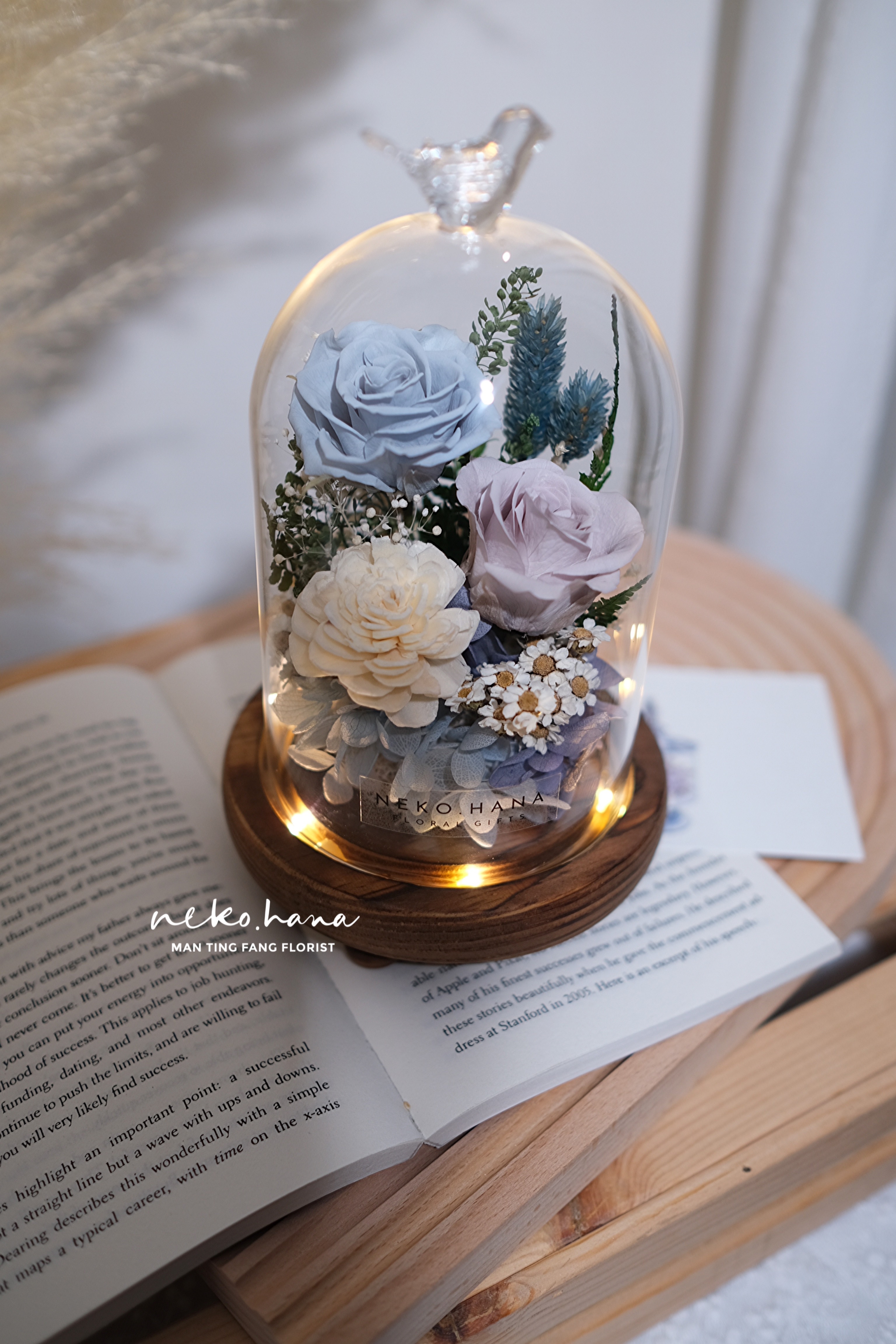 灰藍色玫瑰永生花夜燈