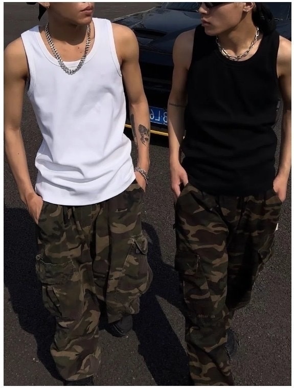 JIN UNIVERSAL 直紋素面背心 內搭