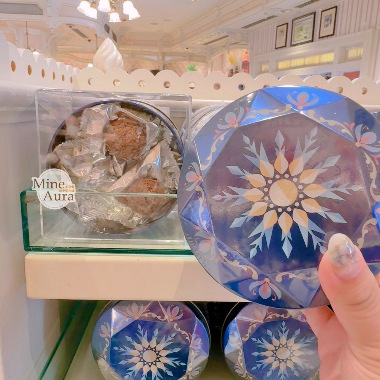 World of Frozen 限定 雪花圖騰 曲奇餅乾 圓桶 鐵盒 冰雪奇緣 Frozen -香港迪士尼樂園
