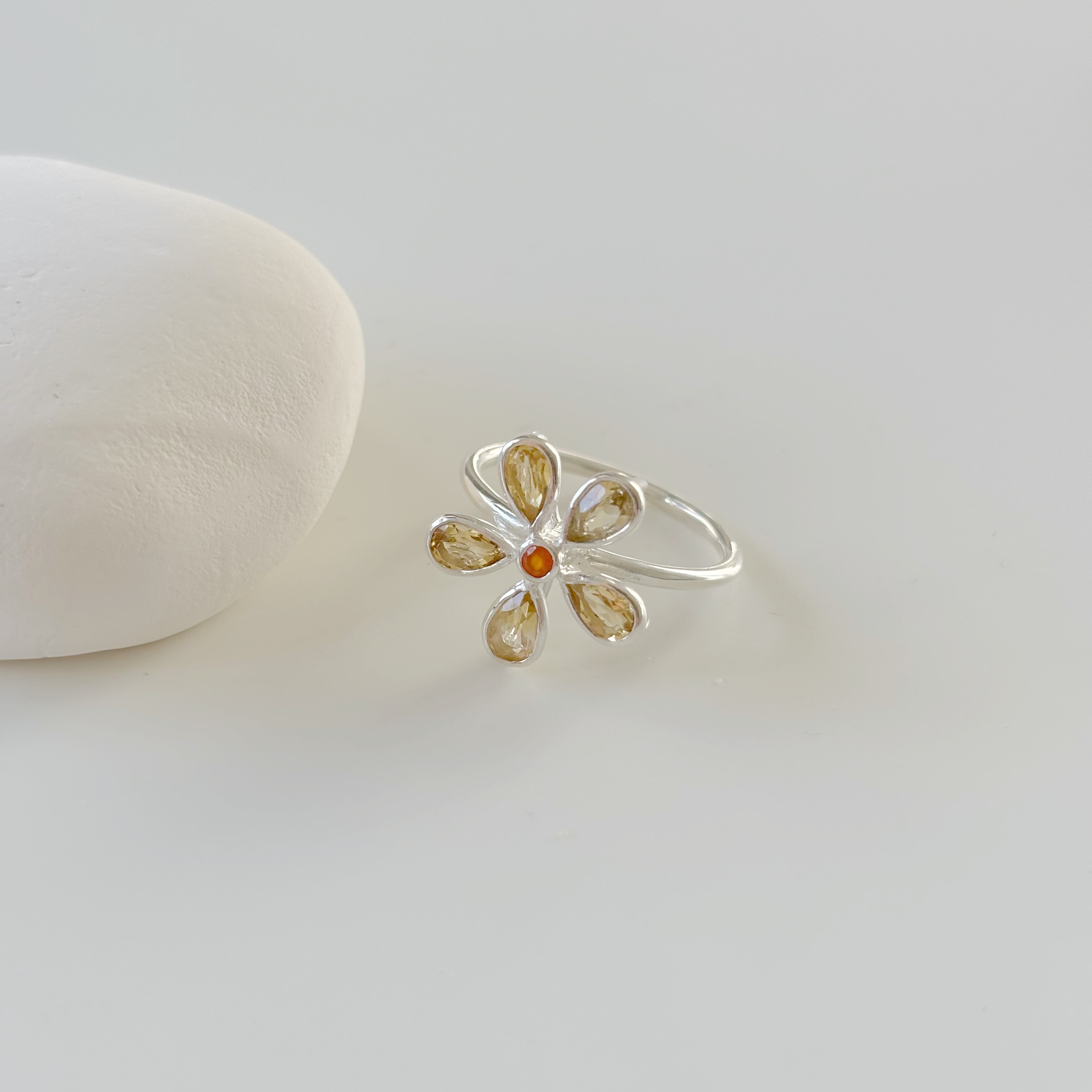 簡約花花黃水晶橘瑪瑙戒指