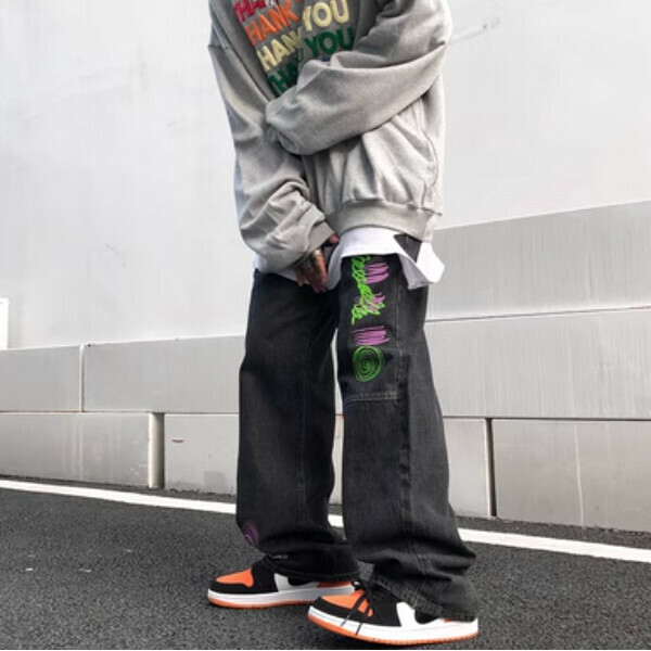 熱賣直筒寬鬆嘻哈塗鴉牛仔褲【黑色S-2XL碼，下單後與客服確認發貨尺碼】