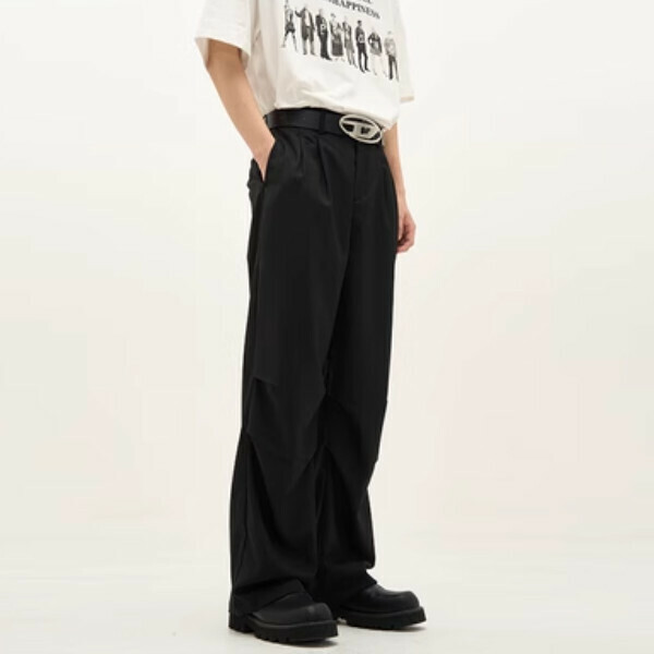 Popular style of loose straight-leg handsome trousers with a drapey feel [Black M-L sizes, please confirm the delivery size with customer service after placing the order]