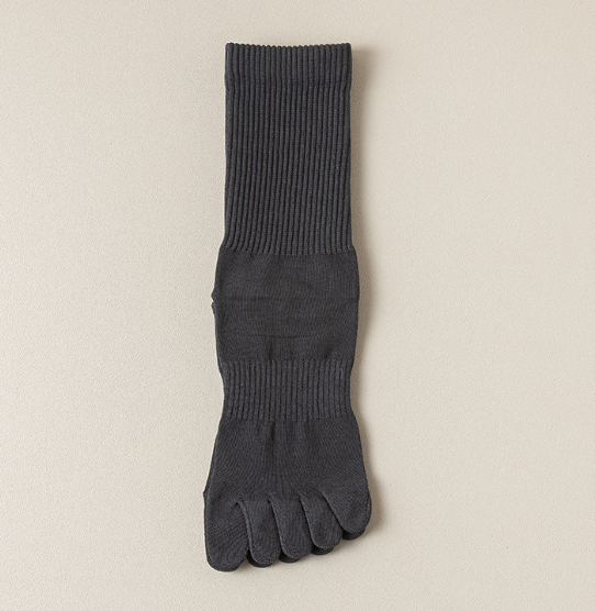 Popular men's solid color mid-calf toe socks (dark gray) (one size fits all)