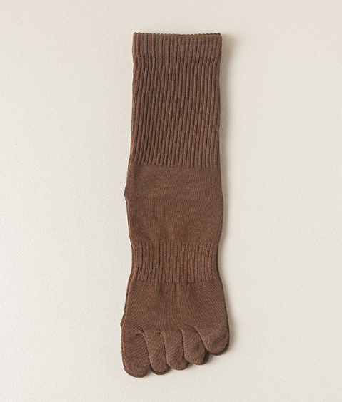 Popular men's solid color mid-calf toe socks (coffee) (one size fits all)