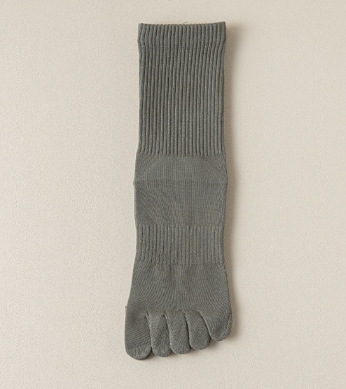 Popular men's solid color mid-calf toe socks (grey green) (one size fits all)