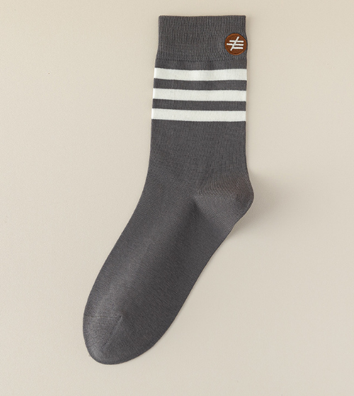 Popular style (2 pairs) men's three-stripe embroidered mid-calf socks (dark gray) (one size fits all)