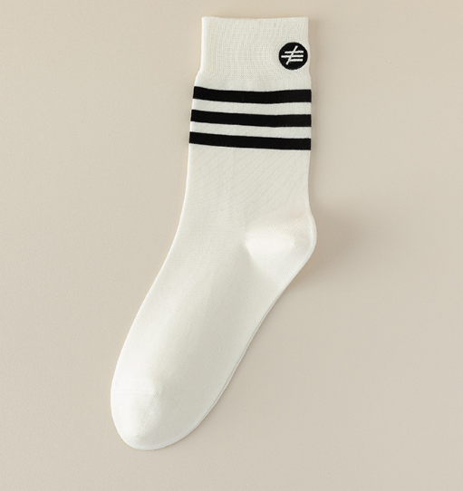 Popular style (2 pairs) men's three-stripe embroidered mid-calf socks (white) (one size fits all)