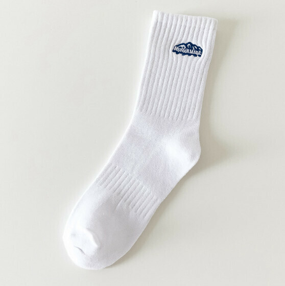 Popular autumn and winter men's mid-high sports socks cotton socks [white] [one size fits all]