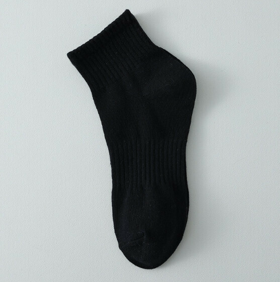 Popular spring and autumn solid color men's sports socks cotton socks [short-tube black] [one size fits all]