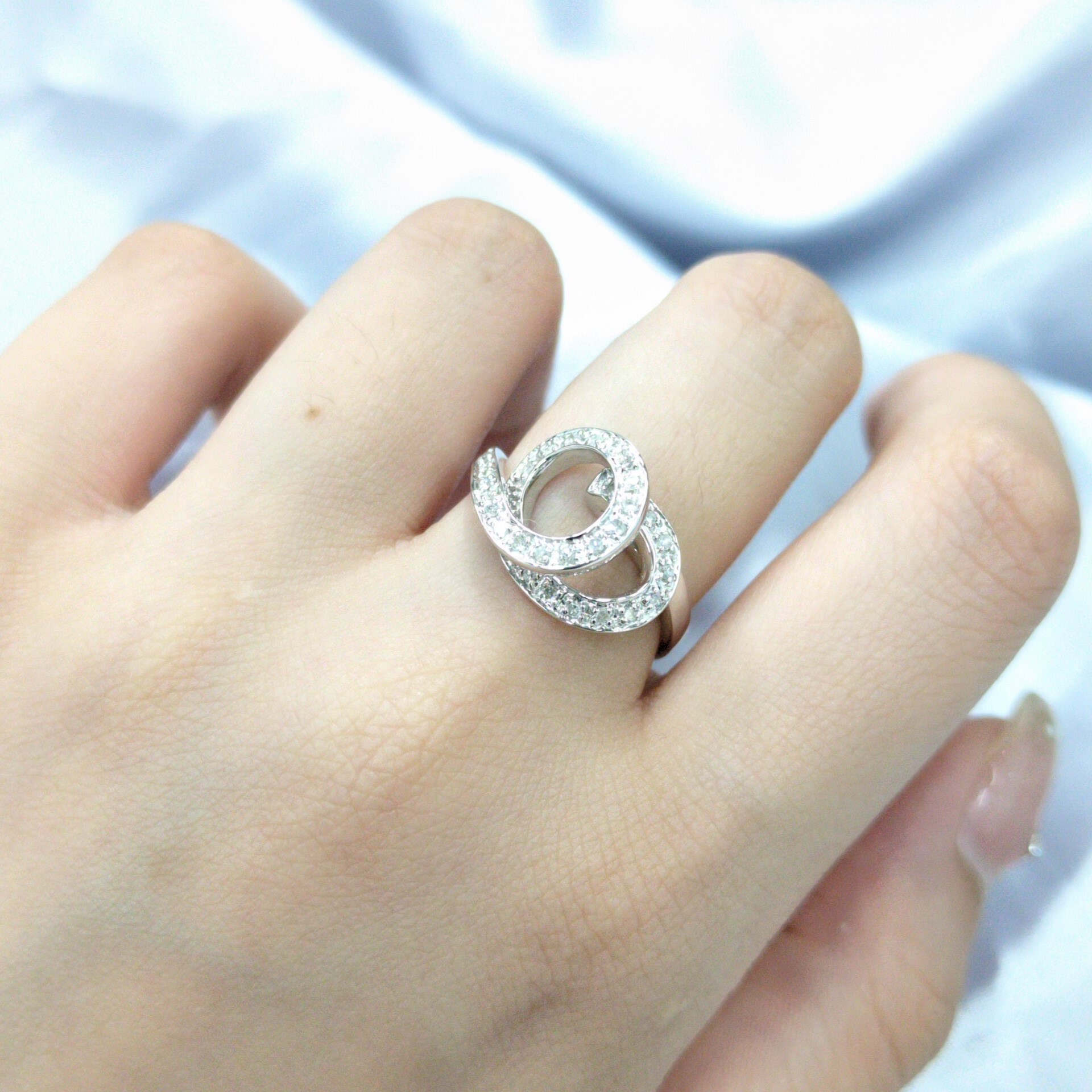 全新18K白金10份鑽石戒指