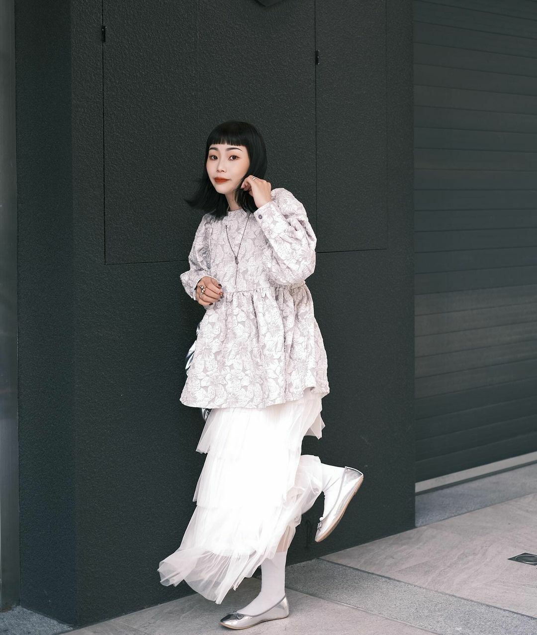 IG Irene 分享的這款是【可愛芭雷舞者 圓頭娃娃鞋】，圓頭和蝴蝶結設計優雅可愛，簡約鞋款一年四季都可穿搭喔