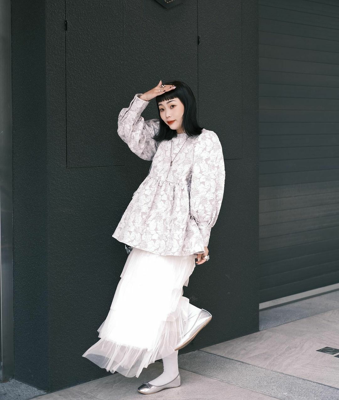 IG Irene 分享的這款是【可愛芭雷舞者 圓頭娃娃鞋】，圓頭和蝴蝶結設計優雅可愛，簡約鞋款一年四季都可穿搭喔