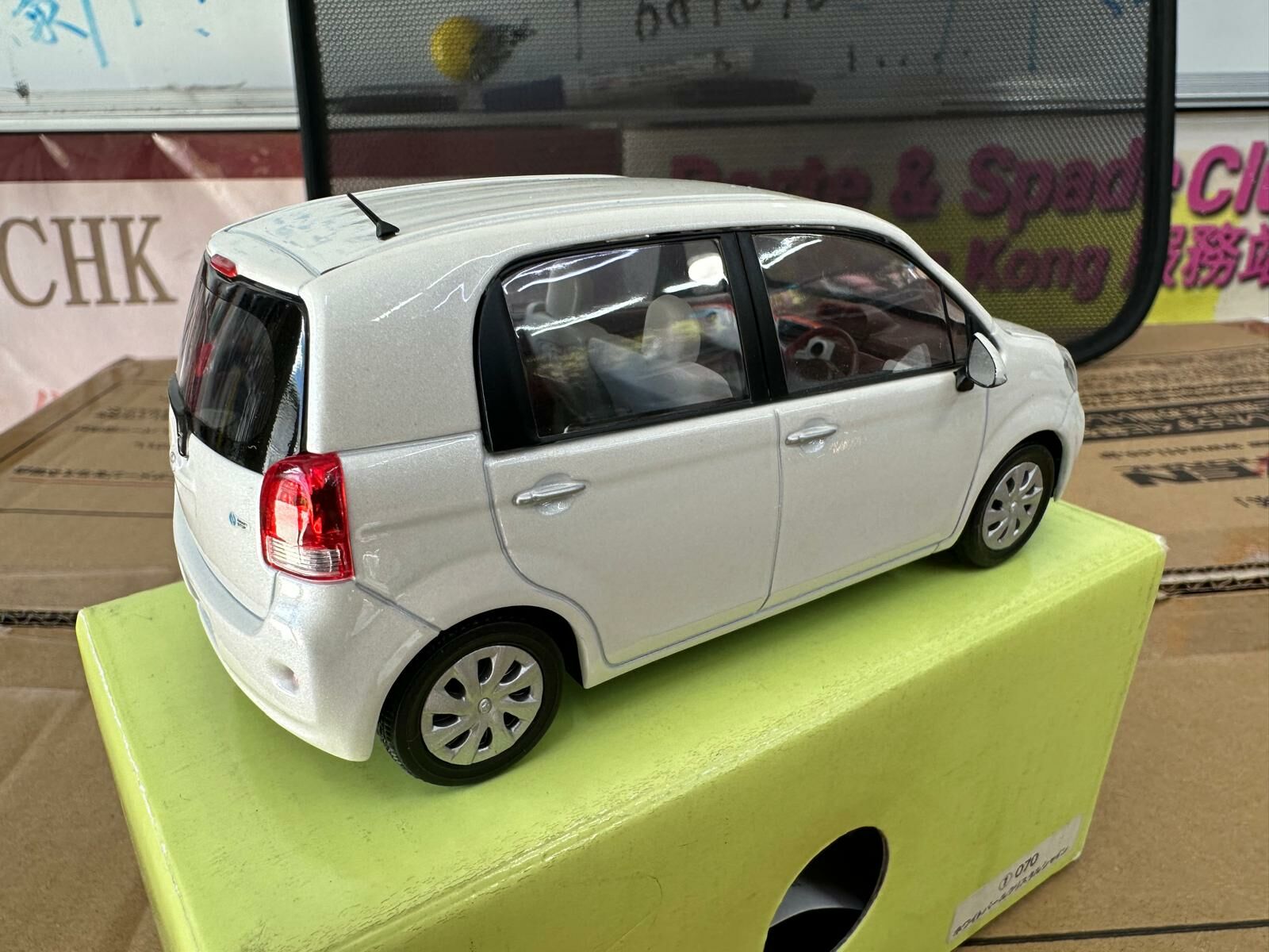 Toyota Porte 1/30 正廠模型車