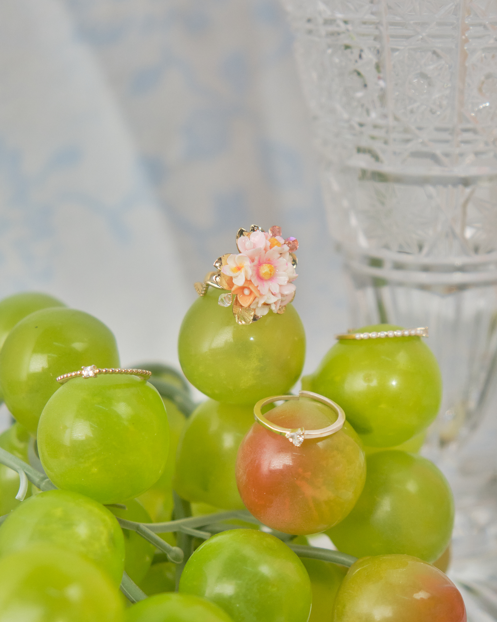 Sweeten the Air Daisy Bouquet Ring Set