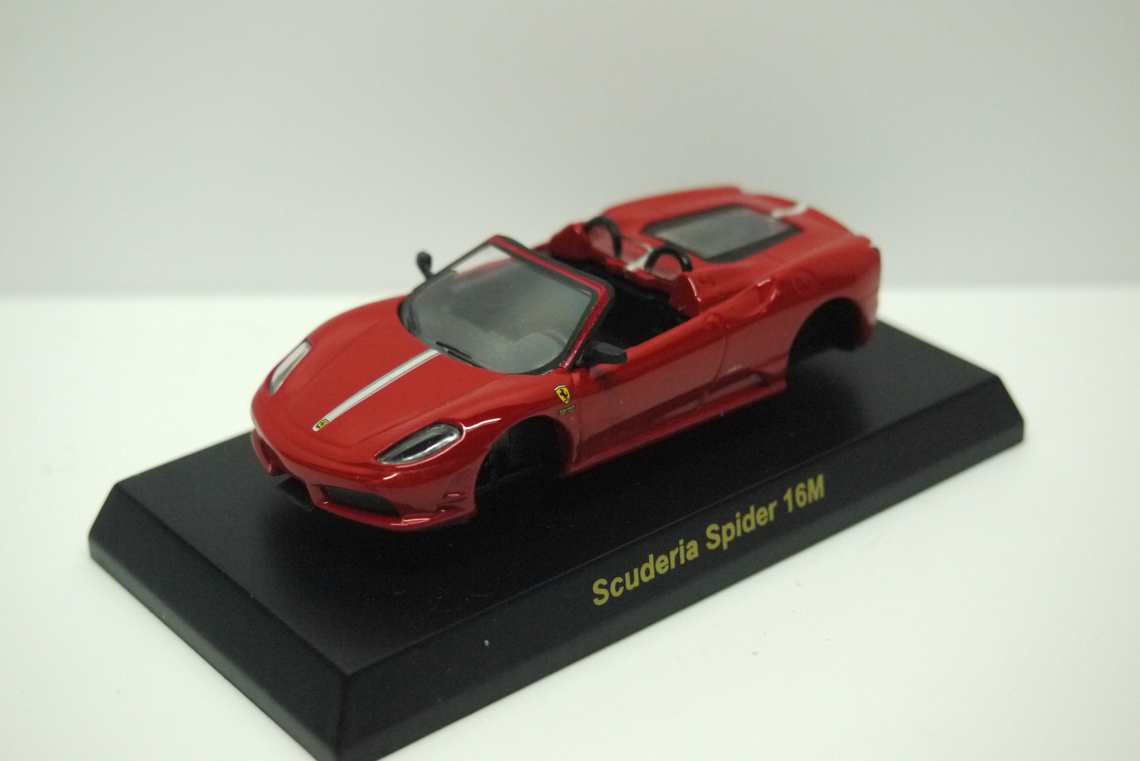 Kyosho Ferrari Scuderia Spider 16M Red