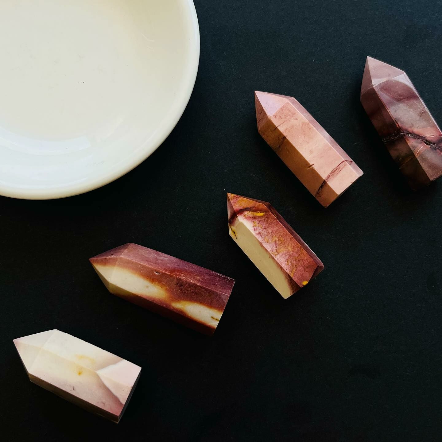 [原石] 魔凱石 / 蛋黃石 水晶柱