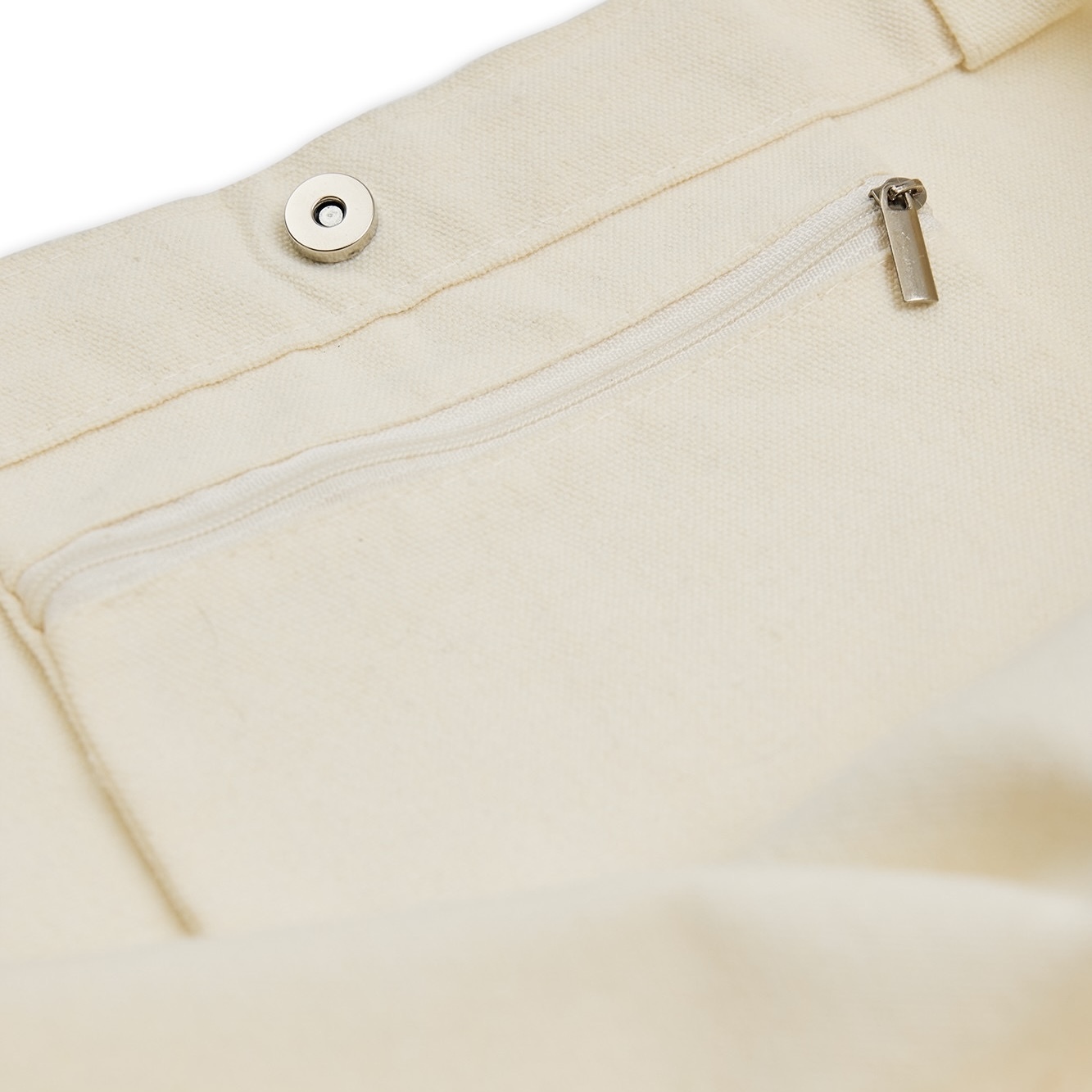 ANDYU gallery dramatic tote