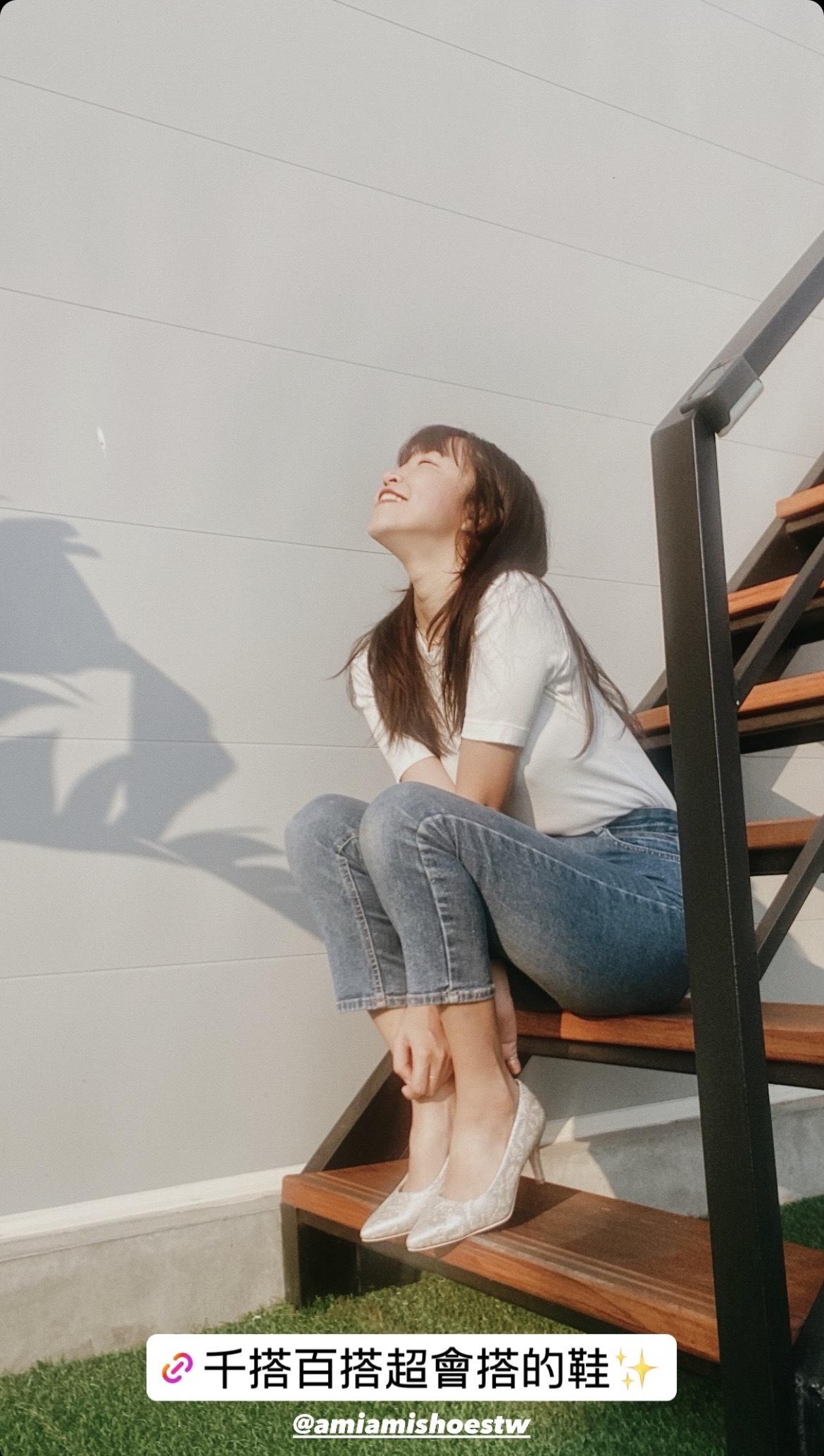 IG Hsin-Chen Shih 分享的這款是【健步如飛人氣尖頭7公分高跟鞋 超好走女鞋】，沙發後跟包覆走路不磨腳，多色可選時尚出門好穿搭喔！