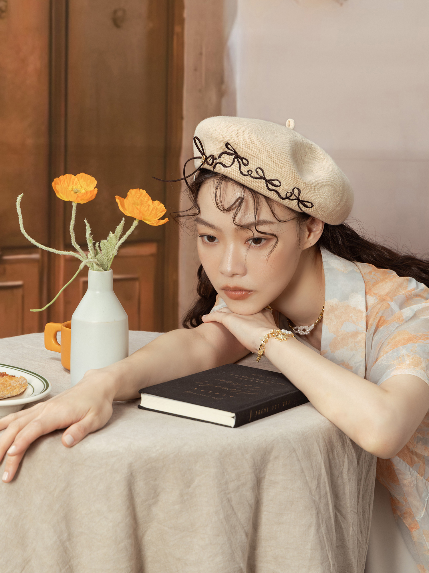 Ciao留學生。MUCHAT手作刺繡麂皮蝶結貝蕾帽