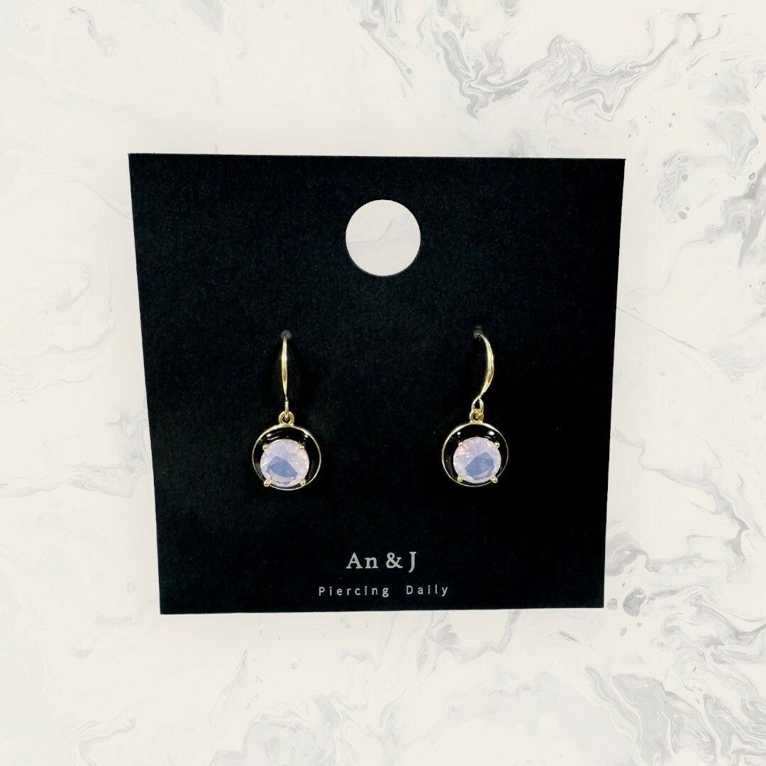 韓國直送-銀針 耳勾式 垂吊金邊黑框中四點大粉鋯 鍍14K