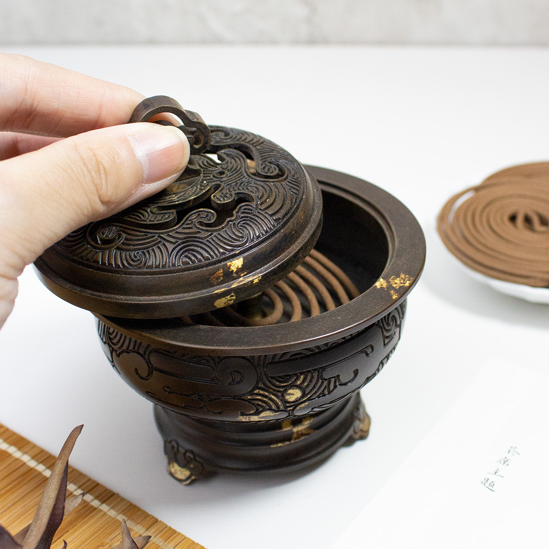 紫銅祥雲三足鼎爐