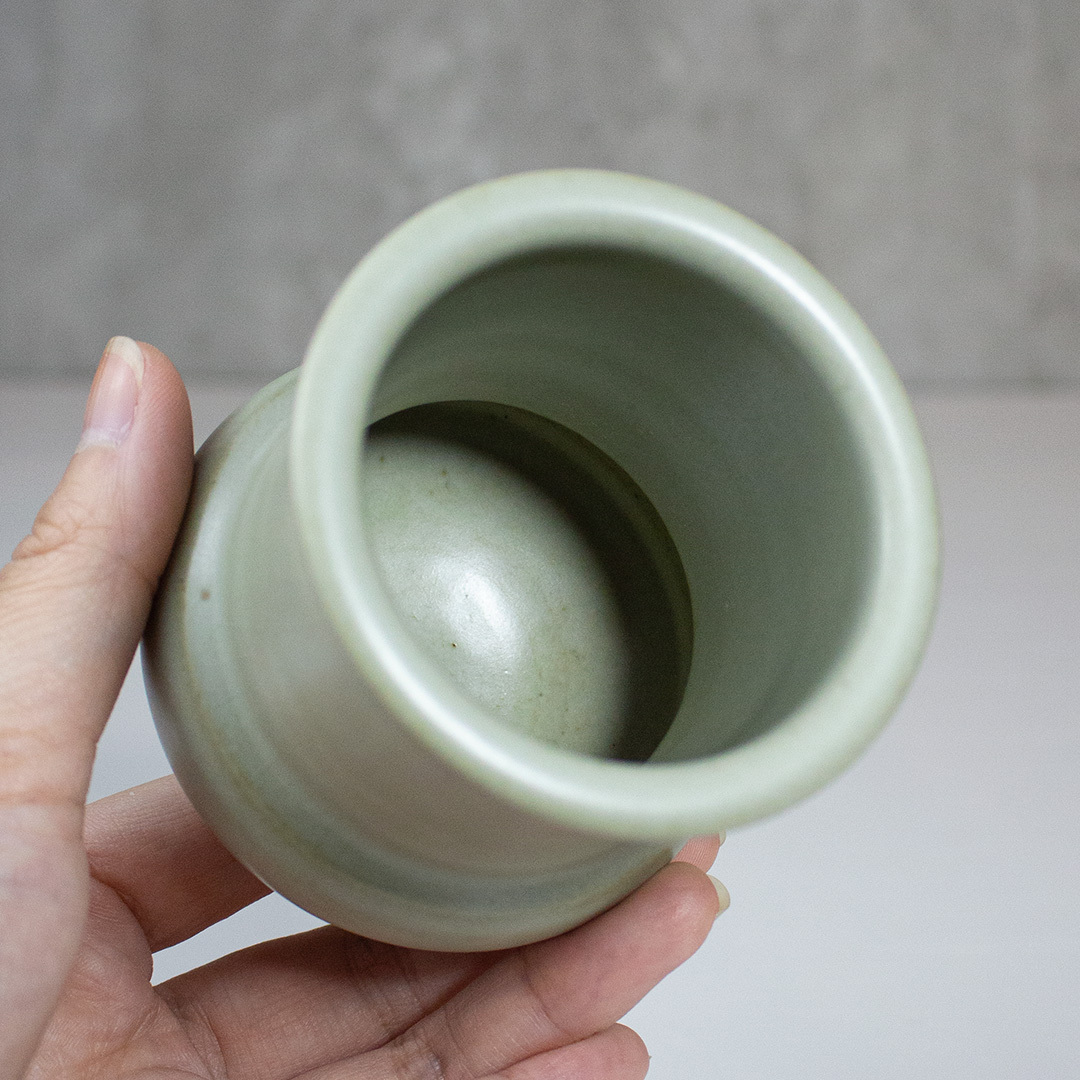 翠釉清韵三足鼎香爐