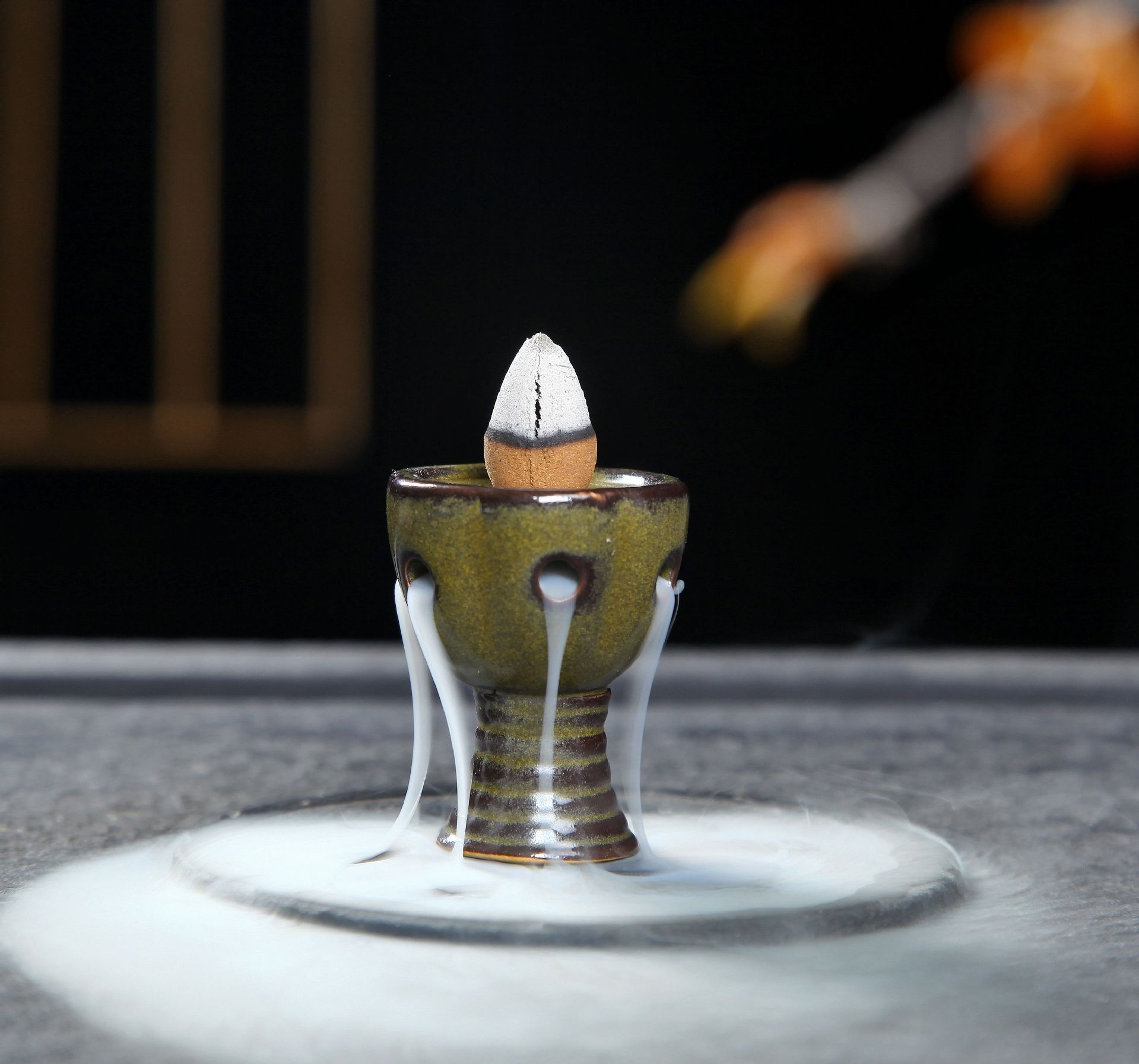 高山流水倒流香座