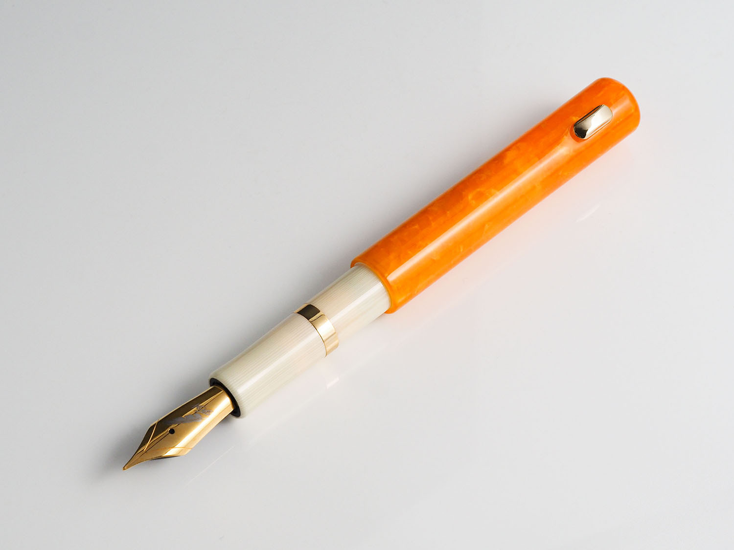 琥珀_Pencket袖珍系列_真空上墨鋼筆｜台灣 尚羽堂