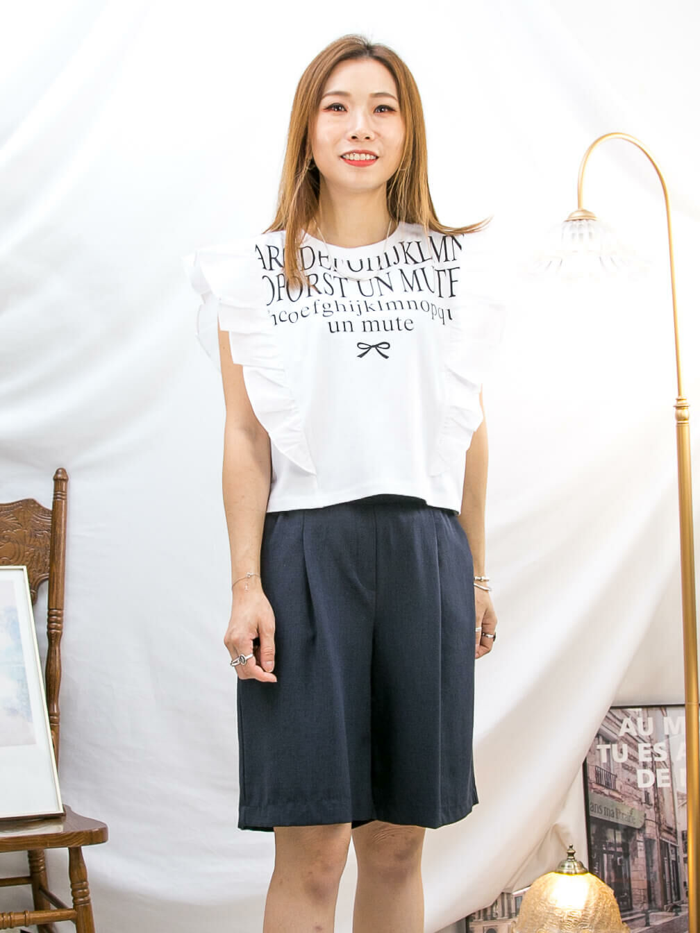【summer sale】兩旁麻棉RUFFLE ‧ 英文字PRINT ‧ COTTON料TOP【2411-1314】（不設退換）