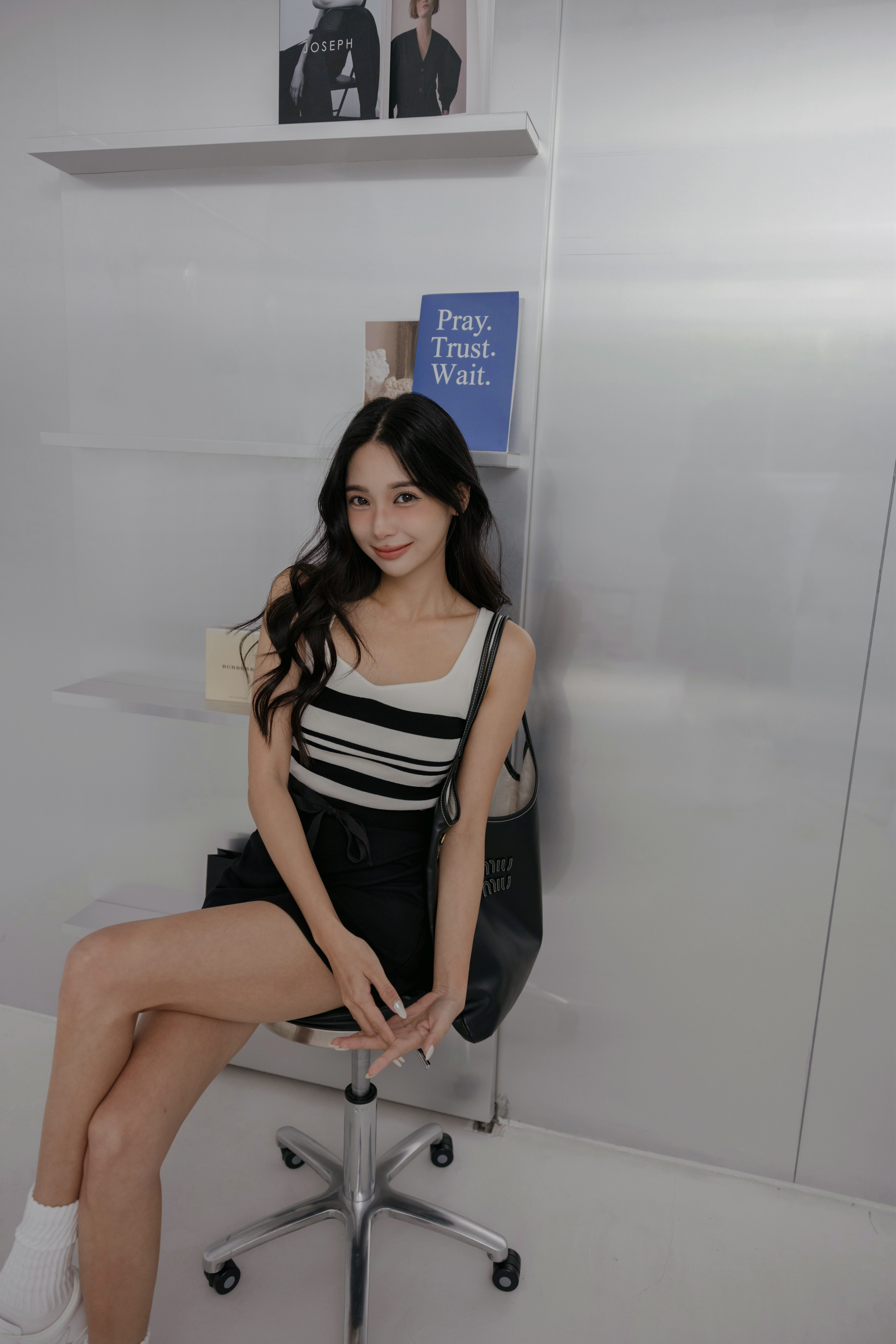 簡約剪裁鎖骨背心