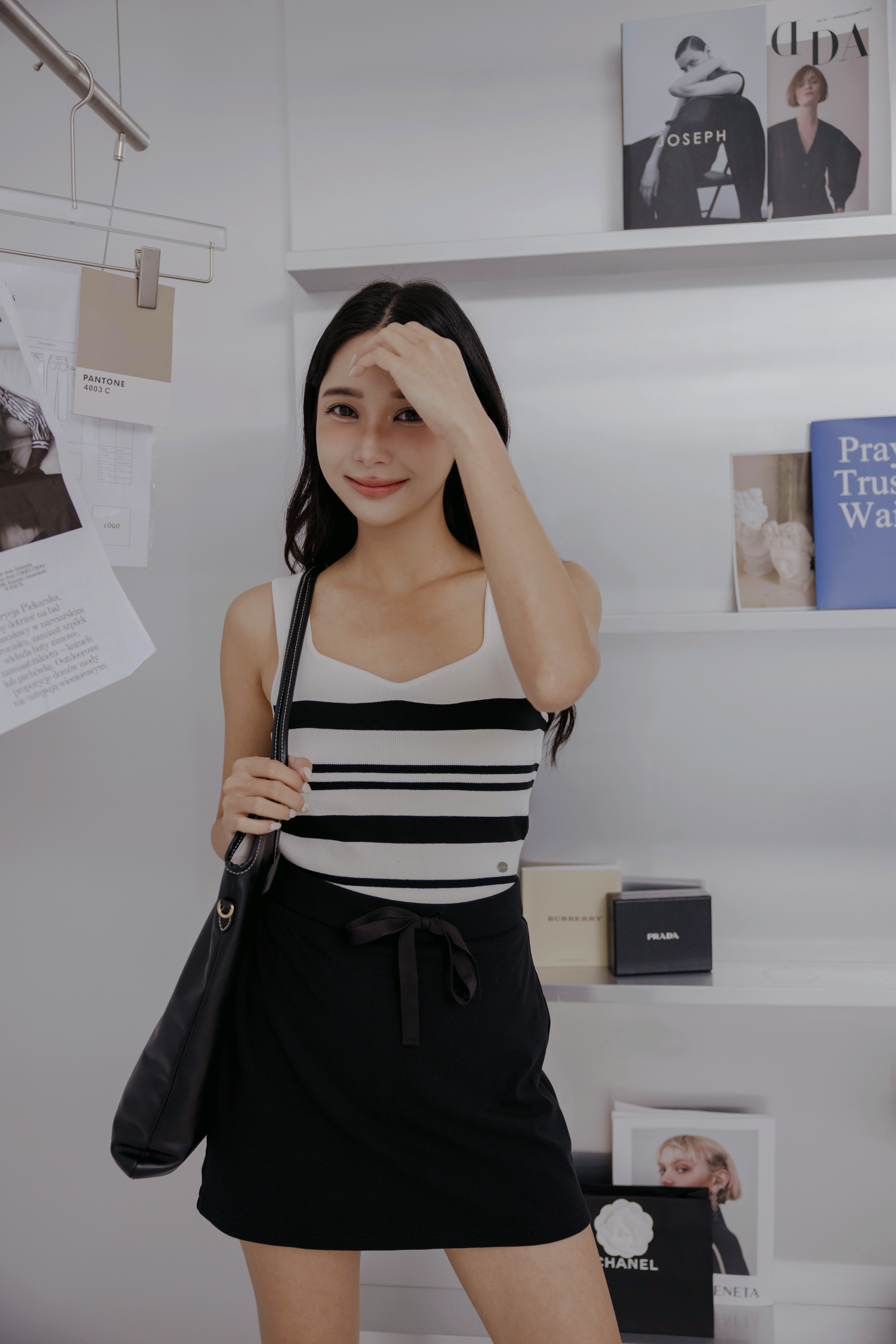 簡約剪裁鎖骨背心