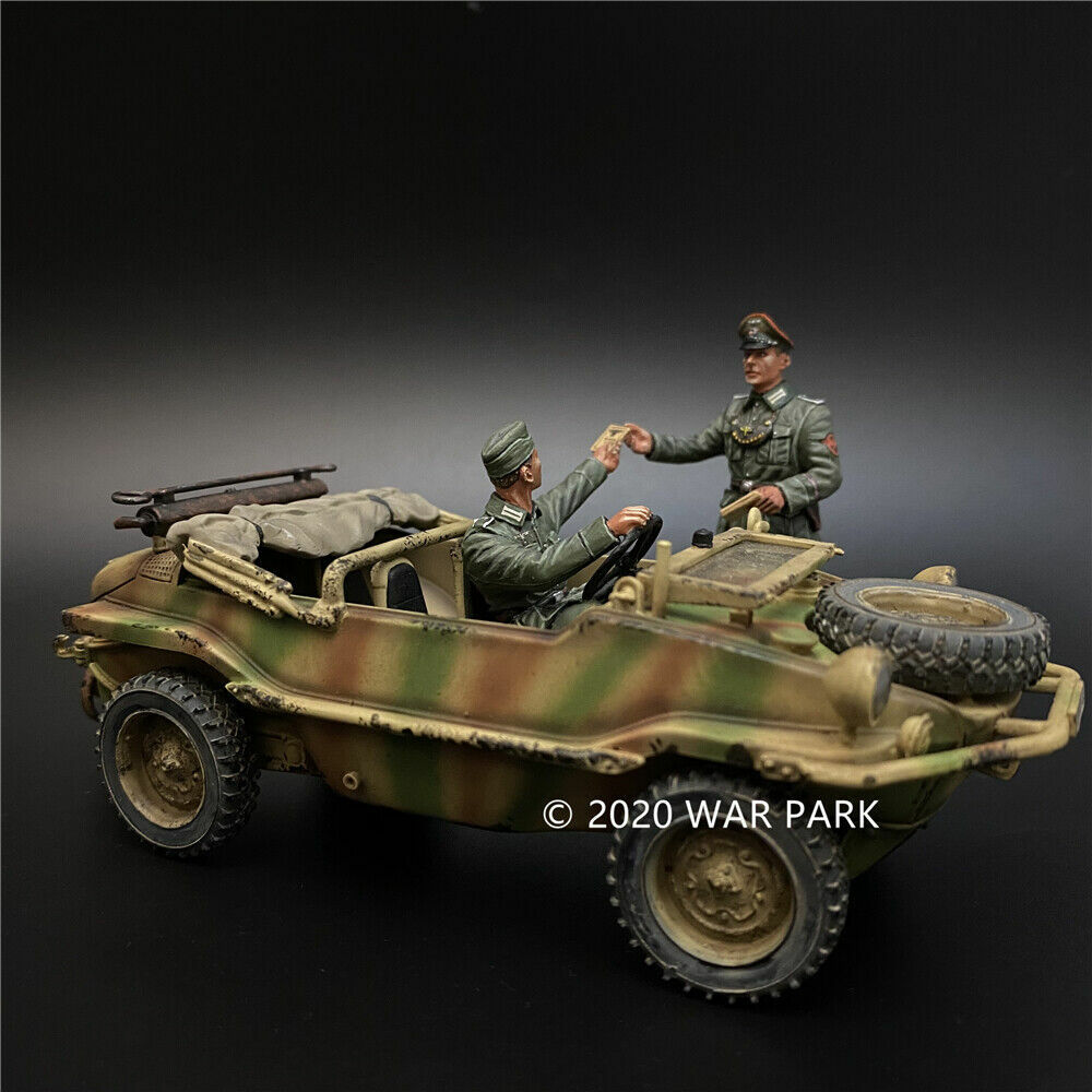 War Park : 1/30 KU041 Feldgendarme Officer Checking Schwimmwagen 166 Painted Finished Product